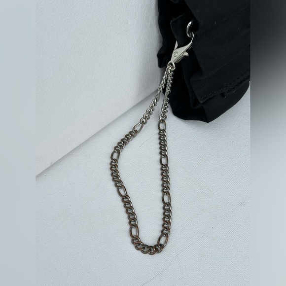 White House Black Market formal Wristlet with bow - Picture 4 of 13